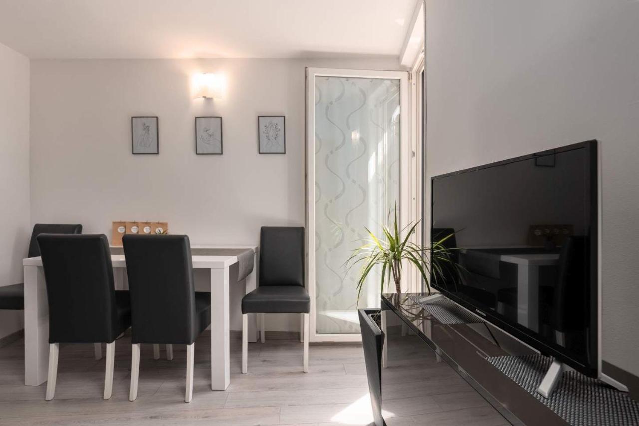 Apartmani Astrid Rabac Exteriör bild