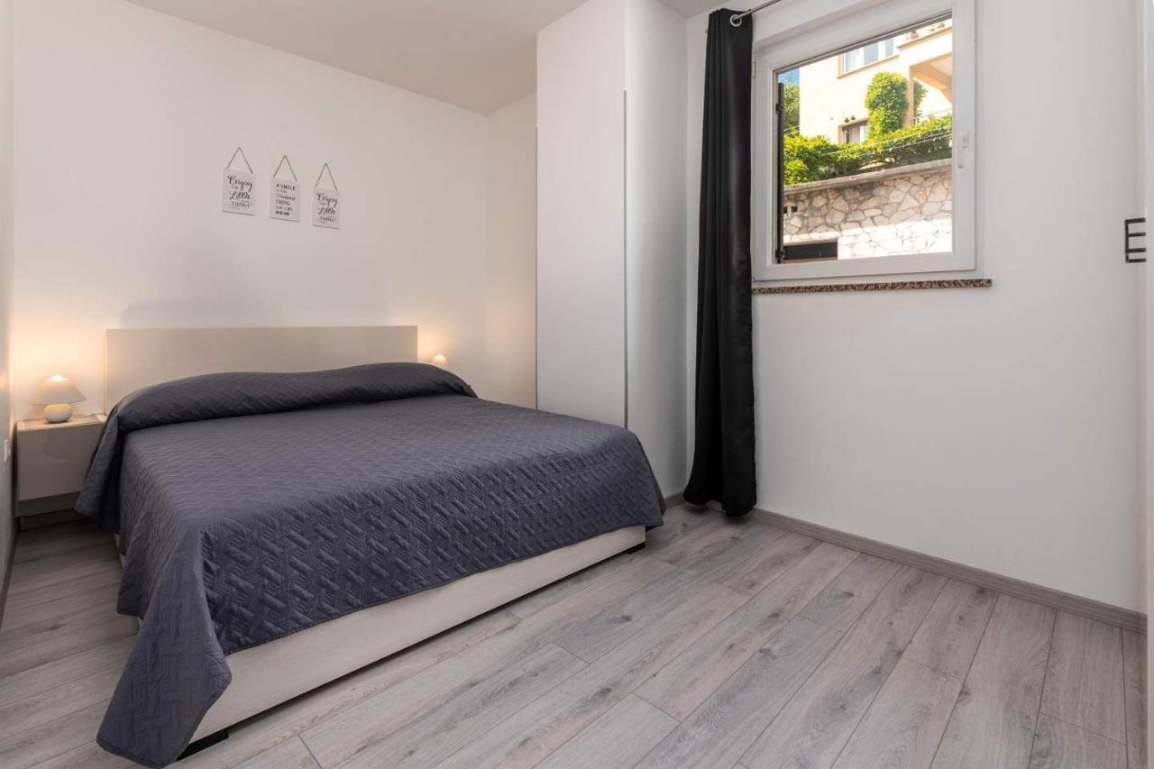 Apartmani Astrid Rabac Exteriör bild