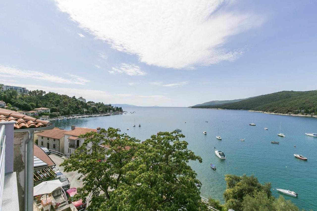 Apartmani Astrid Rabac Exteriör bild