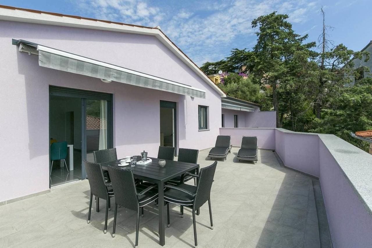 Apartmani Astrid Rabac Exteriör bild