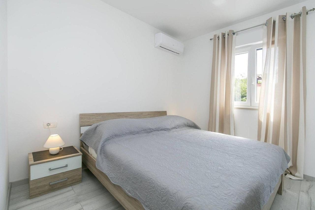Apartmani Astrid Rabac Exteriör bild