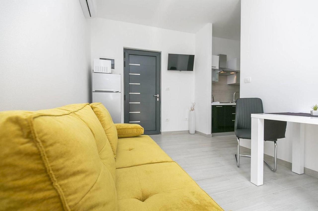 Apartmani Astrid Rabac Exteriör bild
