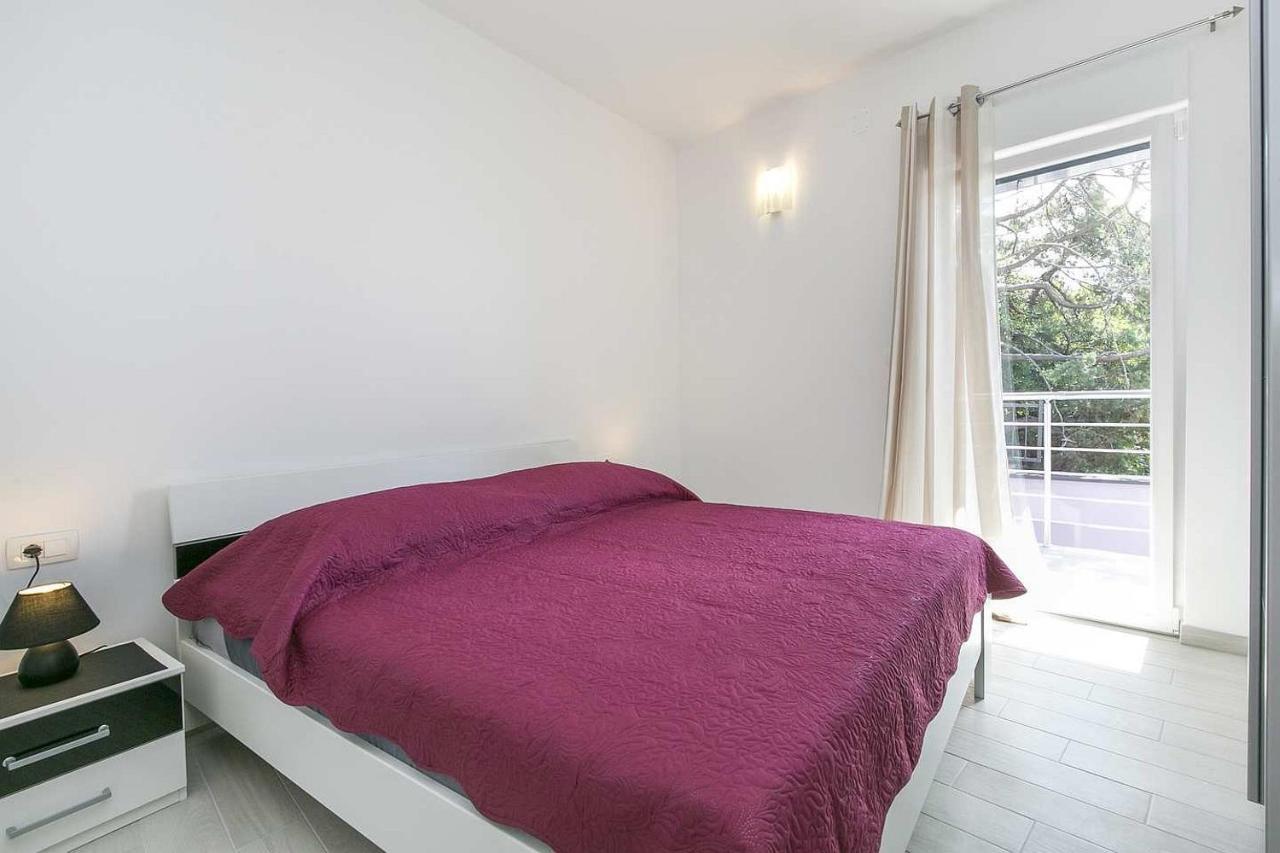 Apartmani Astrid Rabac Exteriör bild