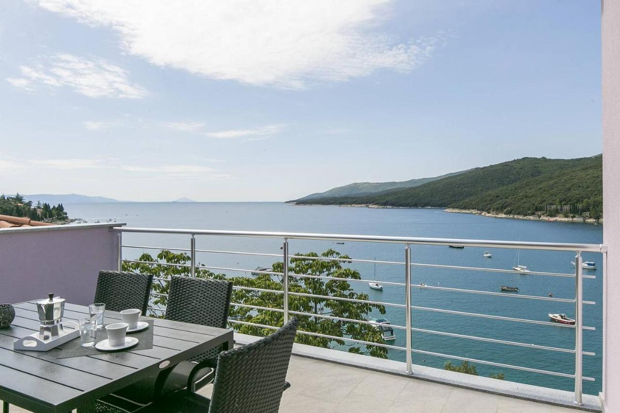Apartmani Astrid Rabac Exteriör bild